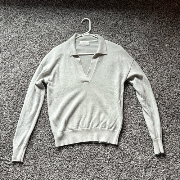 Aritzia Wilfred Sweater - Picture 1 of 6